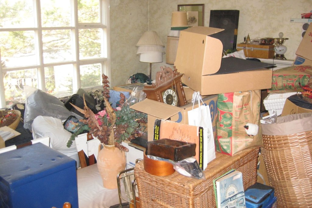 Cleanout & Hauling Services in Simi Valley